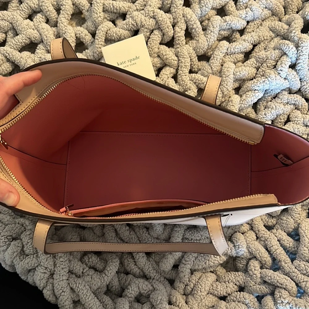 kate spade purse - Picture 3 of 3